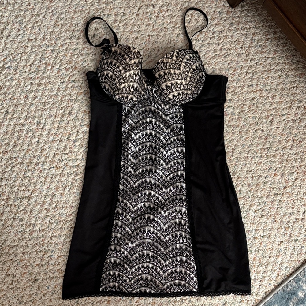 Elegant Black and Cream Chemise